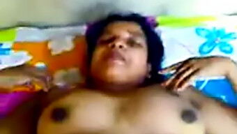 Blacked Bbc In Homemade Video Of Sri Lankan Aunty And Boy