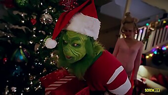 A Xxx Parody Of The Grinch With A Group And 4some Action